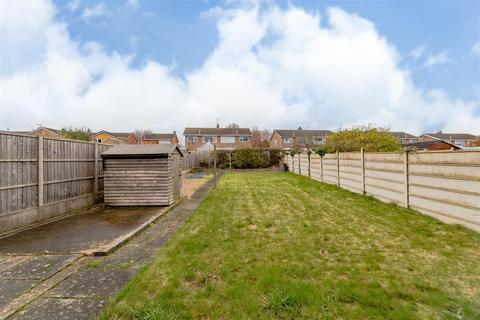 49 Alexander Crescent, Oakham, LE15 6LA