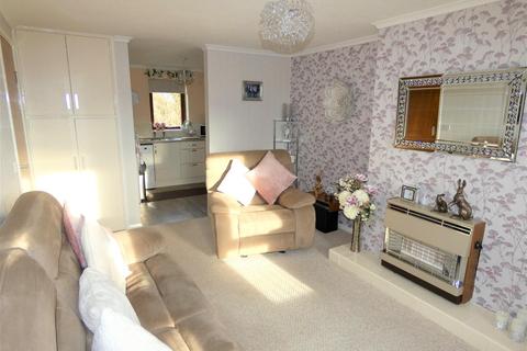 2 bedroom flat for sale - Bowscale Close, Carlisle, CA3 9LJ