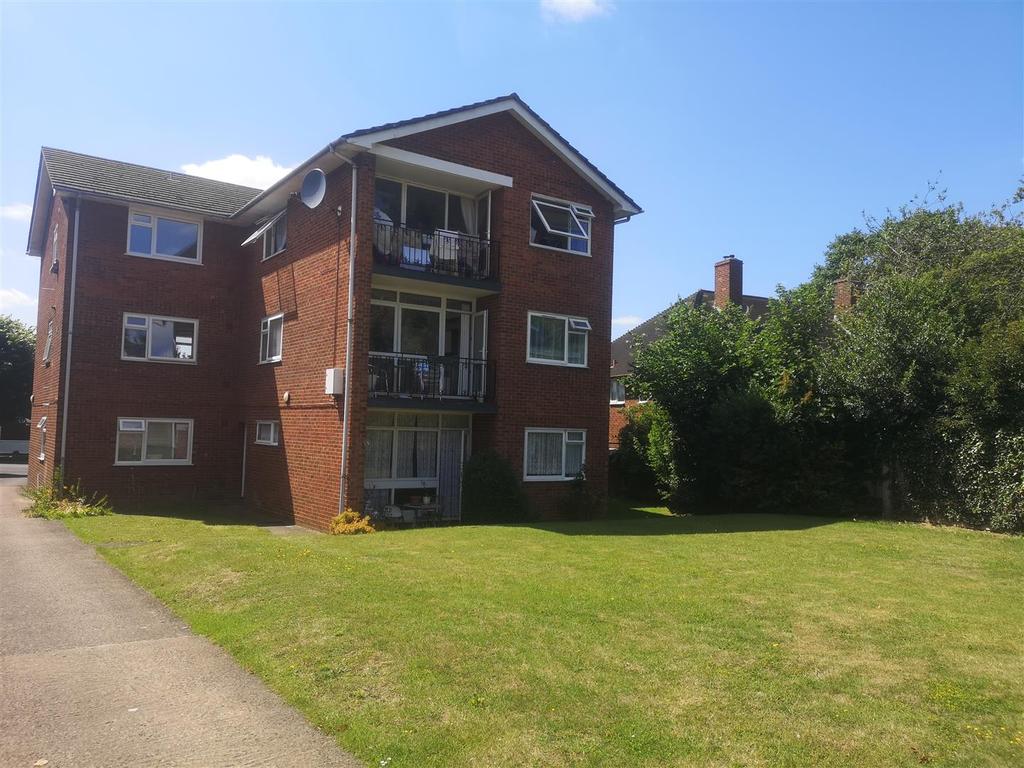 York Road, Cheam, Sutton 1 bed house £975 pcm (£225 pw)