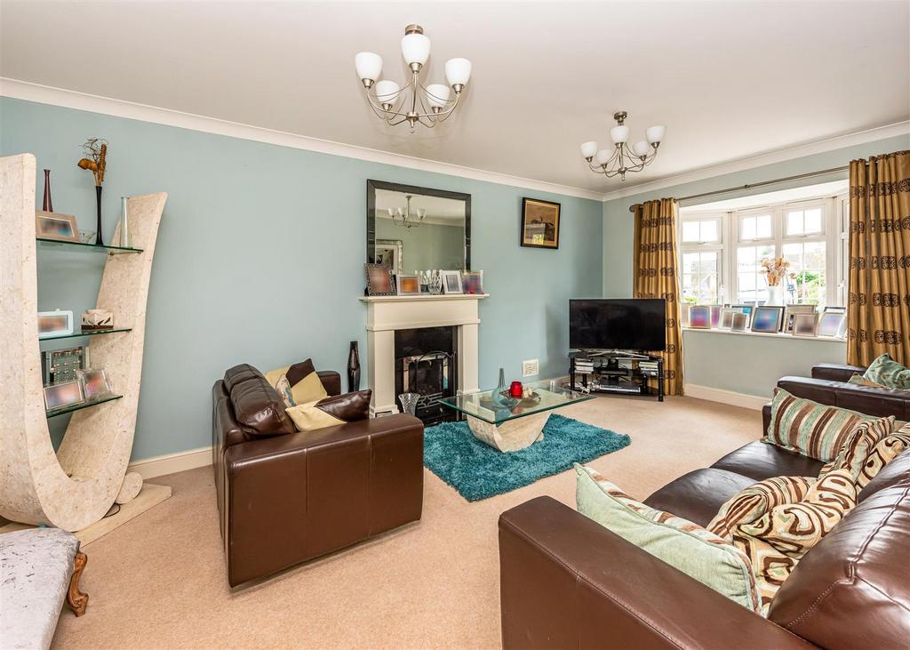 10 Long Croft, Albrighton, Wolverhampton 5 bed detached house £599,950