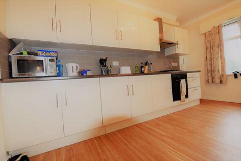 9 bedroom flat to rent - 131A Otley Road (9 Bed)