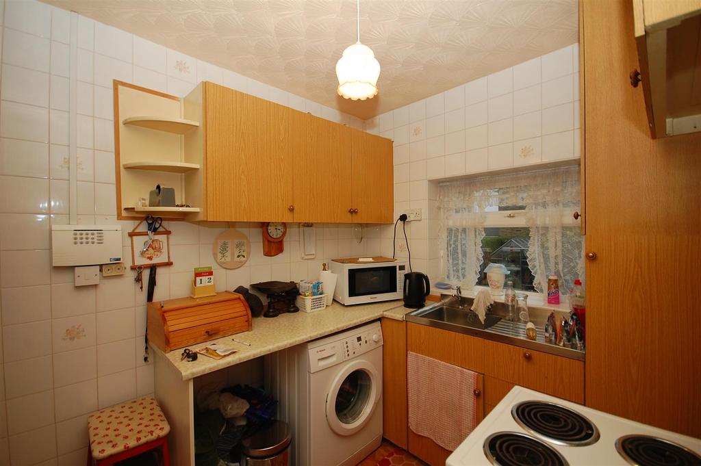 Church Lane, Garforth, Leeds 3 bed semidetached house £230,000