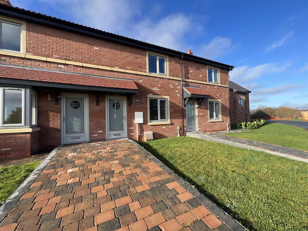 Shepherd Lane, Beverley 2 bed terraced house for sale £97,500