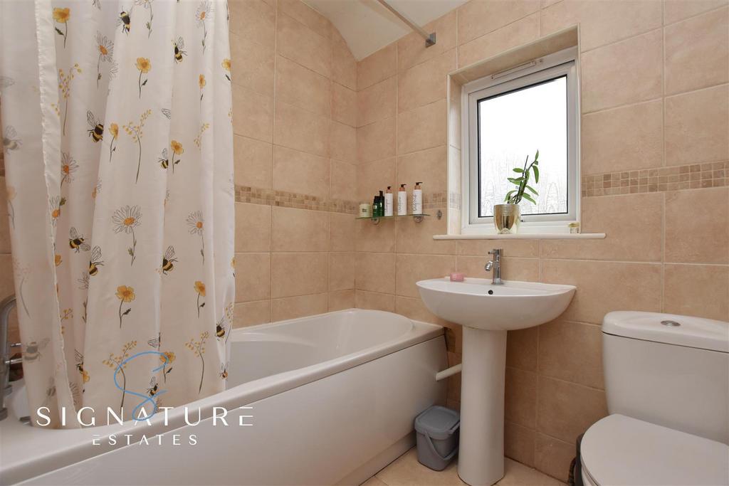 Bathroom (29).jpg