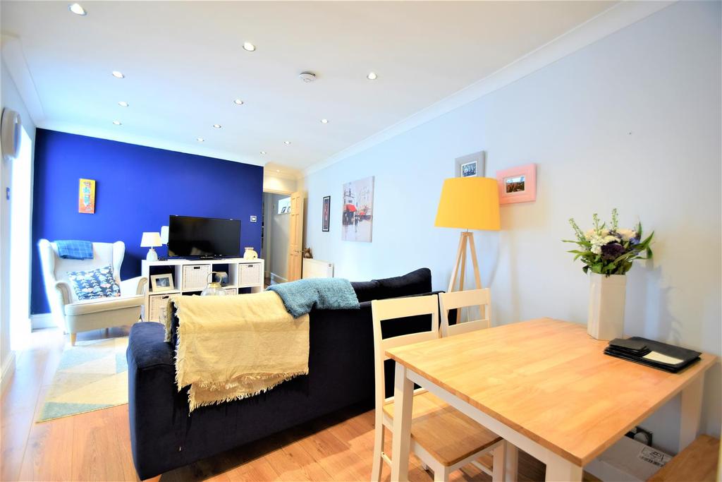 Lounge 2 105 AR.jpg