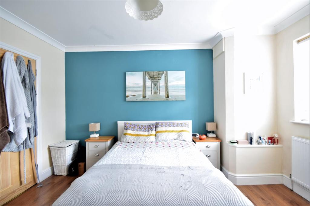 Bedroom 2 105 AR.jpg