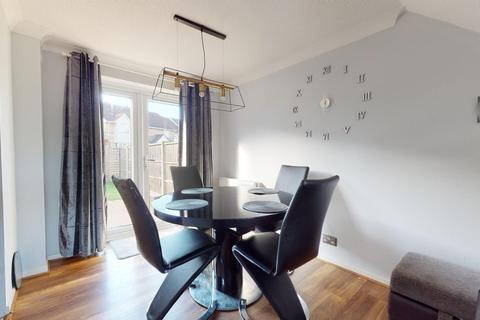 10 Yeates Drive, Kemsley, Sittingbourne, ME10 2UH