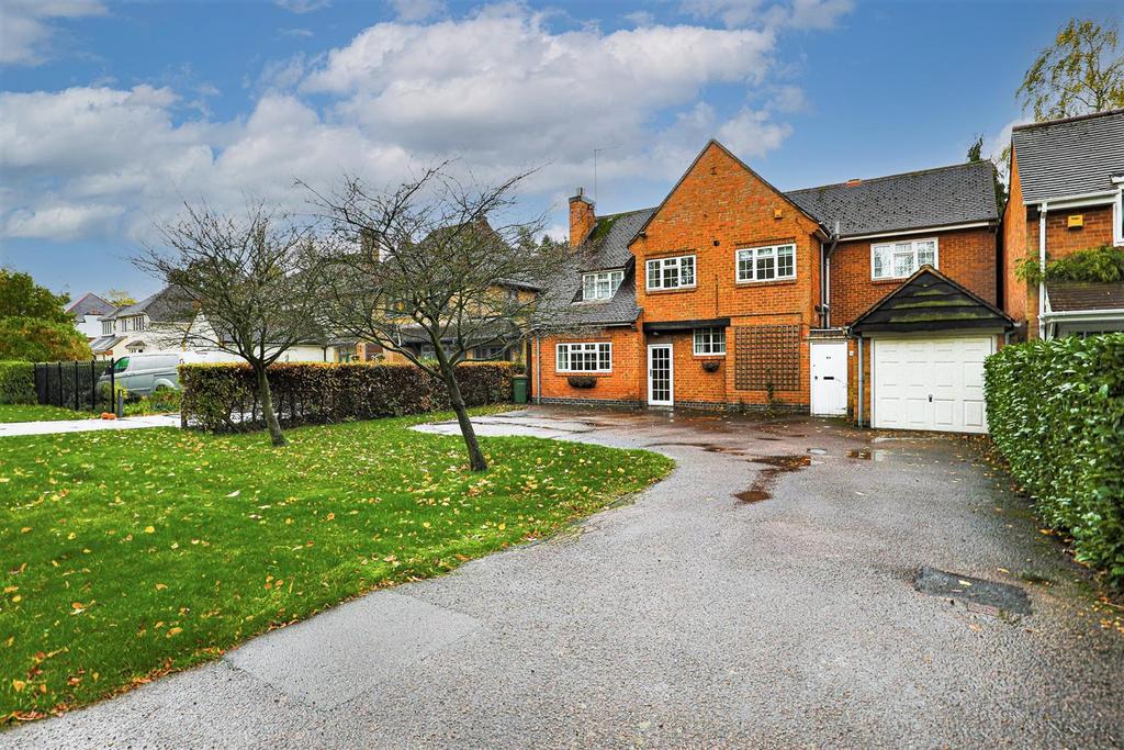 Linden Lane, Kirby Muxloe, Leicester 3 bed detached house for sale £