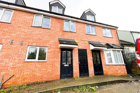 4 bedroom terraced house to rent - Church Hill, Loughton IG10