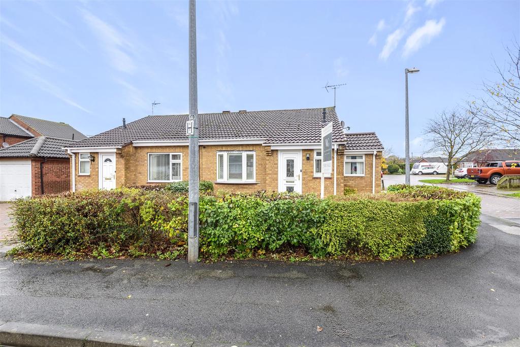 63 Bracken Road, Driffield YO25 6UP 2 bed semidetached bungalow £210,000
