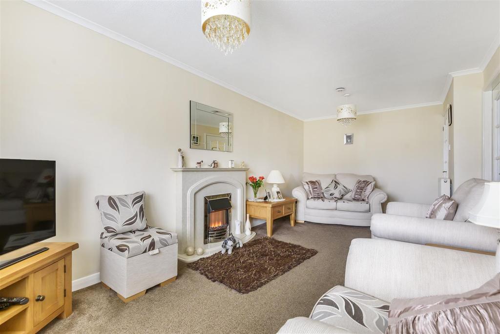 63 Bracken Road, Driffield YO25 6UP 2 bed semidetached bungalow £210,000