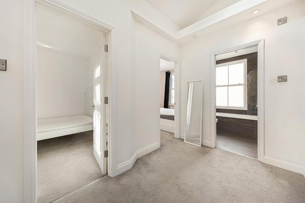 Hallway.jpg