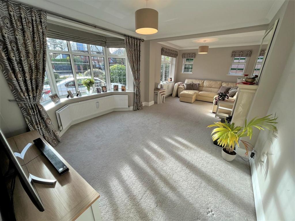 Knutsford Road, Wilmslow 4 bed detached house for sale £849,950