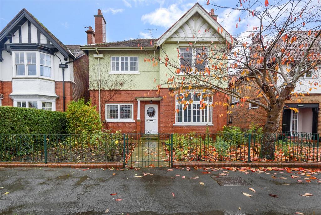 29 St. Johns Road, Driffield YO25 6RS 4 bed detached house for sale £