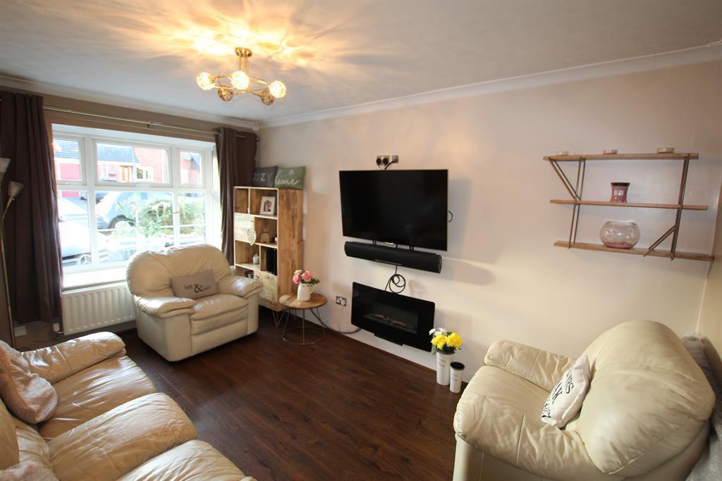 Blakemore Drive, Sutton Coldfield... 3 bed semidetached house £1,150