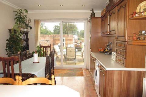 23 Minterne Avenue, Southall, UB2 4HW