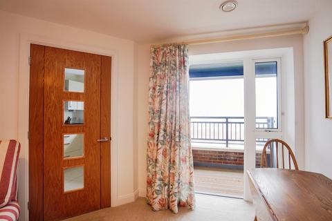 2 bedroom apartment for sale - Lancer House, Butt Road, Colchester