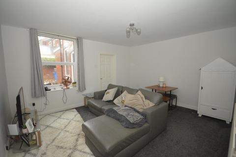 2 bedroom end of terrace house for sale - Infirmary Road, Chesterfield, S41 7NF
