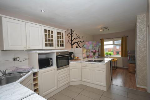3 bedroom semi-detached house for sale - Ulverston Road, Newbold, Chesterfield, S41 8EQ