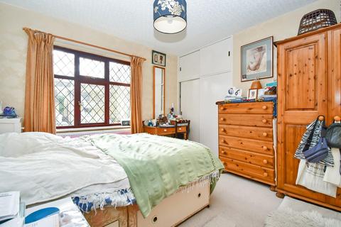 157 Apperley Road, Idle, Bradford, BD10 0AX