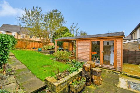 157 Apperley Road, Idle, Bradford, BD10 0AX