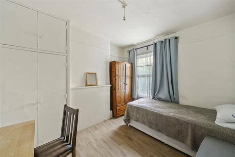 3 bedroom terraced house for sale - Meyrick Road, Willesden
