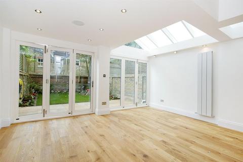 2 bedroom flat to rent, Solent Road, West Hampstead NW6