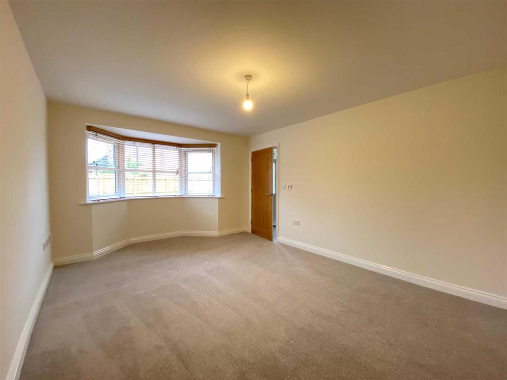 Wheelwright Close, Sutton On Derwent 4 bed detached house £1,450 pcm