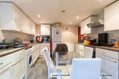 9 bedroom house to rent - Estcourt Terrace, Leeds, West Yorkshire