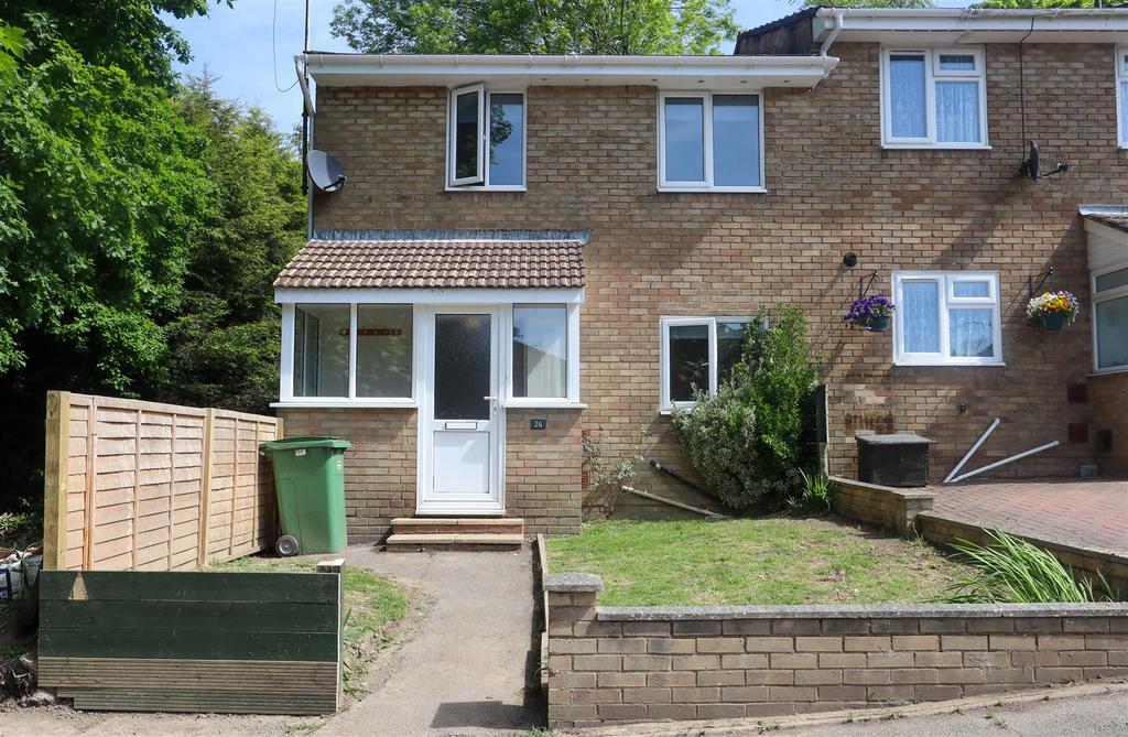 Brackendale, Hastings 3 bed end of terrace house £1,300 pcm (£300 pw)