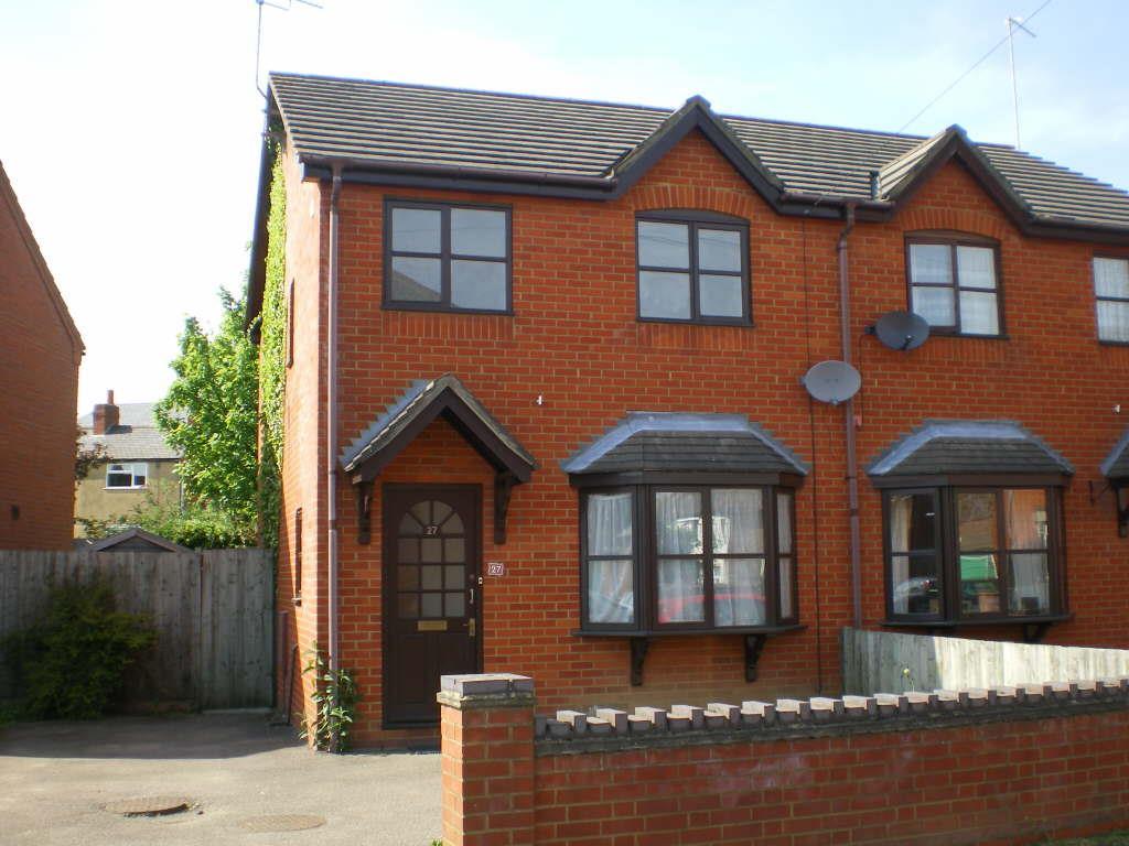 Kings Road, Market Harborough 3 bed semidetached house to rent £895
