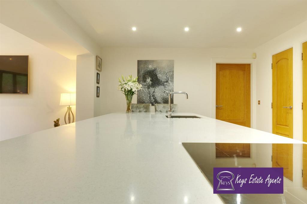 Kitchen 7.jpg