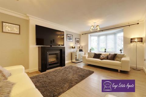 19 Franklin Drive, Blythe Bridge, Stoke-on-trent, ST11 9TN