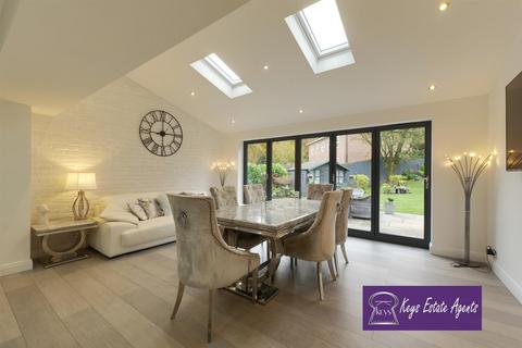19 Franklin Drive, Blythe Bridge, Stoke-on-trent, ST11 9TN