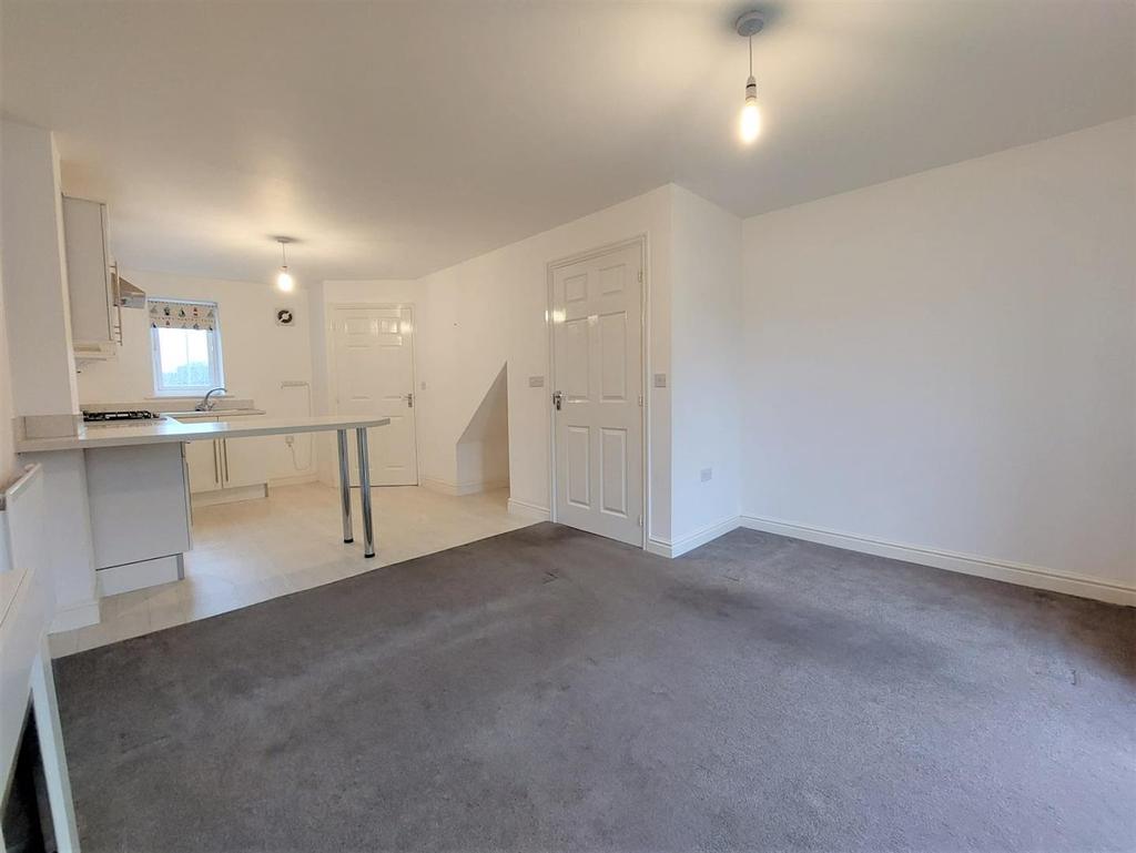 Ashcourt Drive, Hornsea 2 bed terraced house for sale £155,000