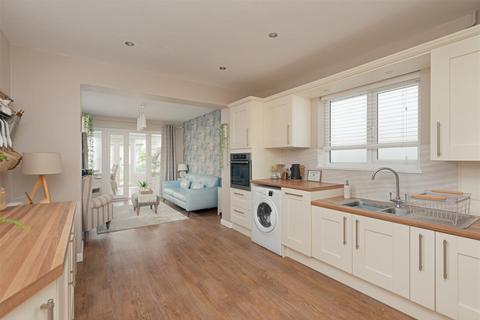 35 Manor Road, Whitstable, CT5 2JT