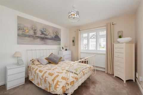 35 Manor Road, Whitstable, CT5 2JT