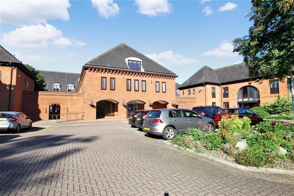 Berrington Close, Ipsley, Redditch 2 bed apartment £200,000