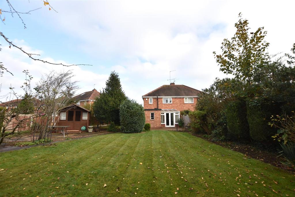 Blenheim Road, St. John's, Worcester 3 Bed Semi-detached House - £280,000