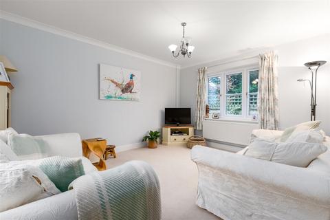 5 Blacksmiths Close, Weston On The Green, Bicester, OX25 3FL