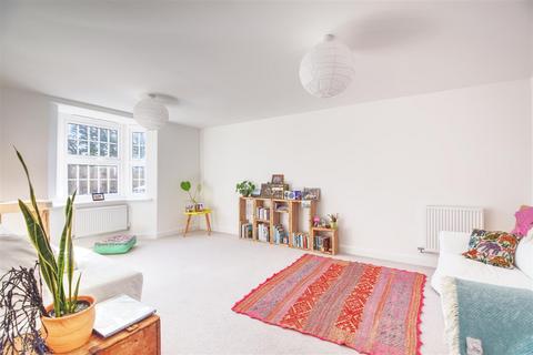 25 Brooklands Road, Bexhill-on-sea, TN39 4FQ