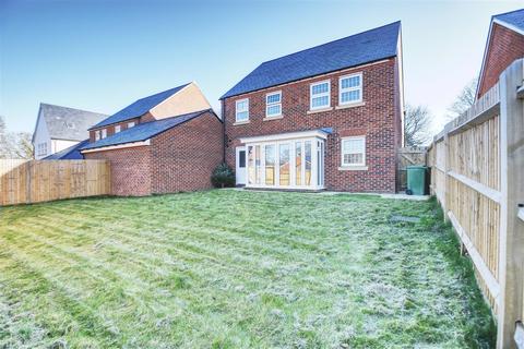 25 Brooklands Road, Bexhill-on-sea, TN39 4FQ