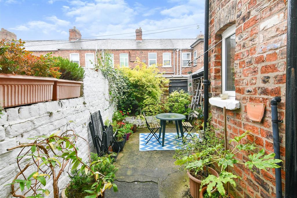 Ambrose Street, York 2 bed terraced house £300,000