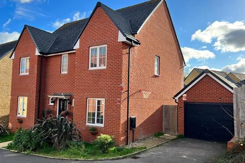 5 bedroom detached house for sale - Collins Drive, Earley, Reading