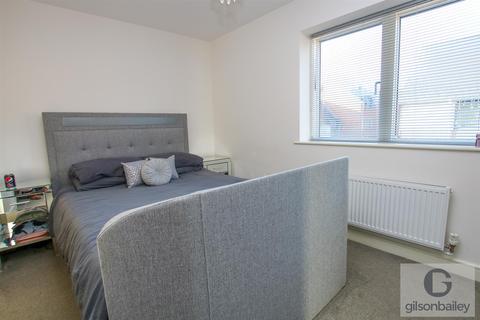 2 bedroom end of terrace house for sale - Goodson Road, Norwich