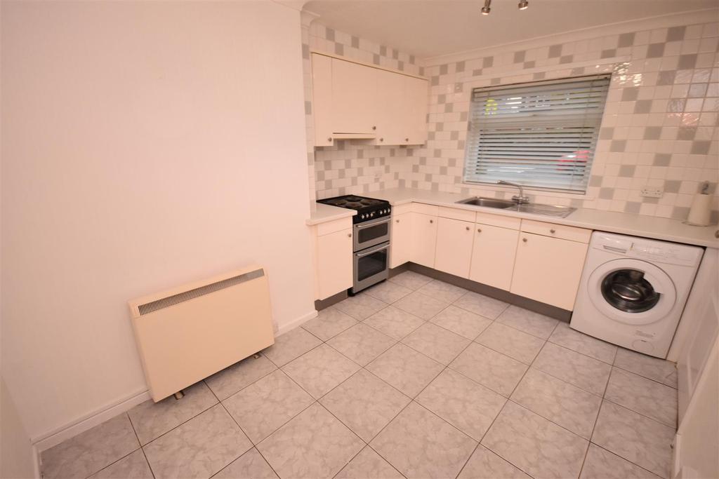 Bidston Road, Oxton 2 bed apartment £750 pcm (£173 pw)