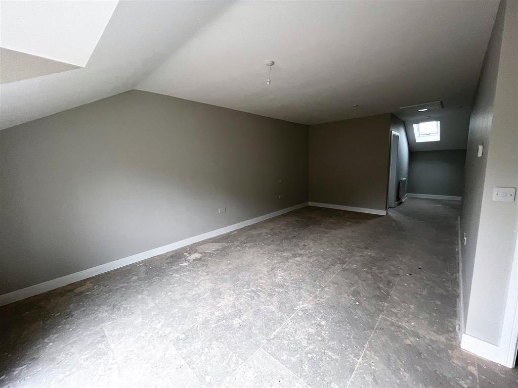 The Portway, Kingswinford 3 bed semidetached house for sale £299,950