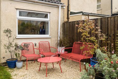 9 Glen Park, Eastville, Bristol, BS5 6SJ