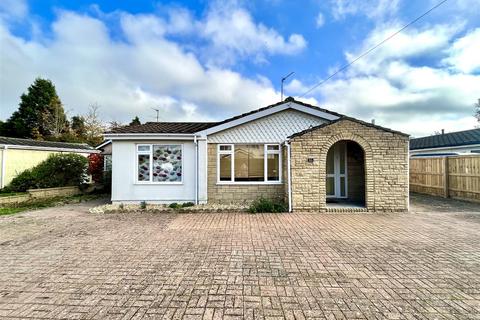 3 bedroom detached bungalow for sale - Springfield Road, Rowde
