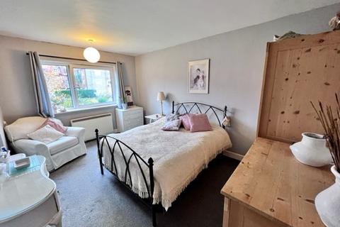 2 bedroom flat for sale - 10 Highcliffe Court Greystones Drive Greystones Sheffield S11 7JR